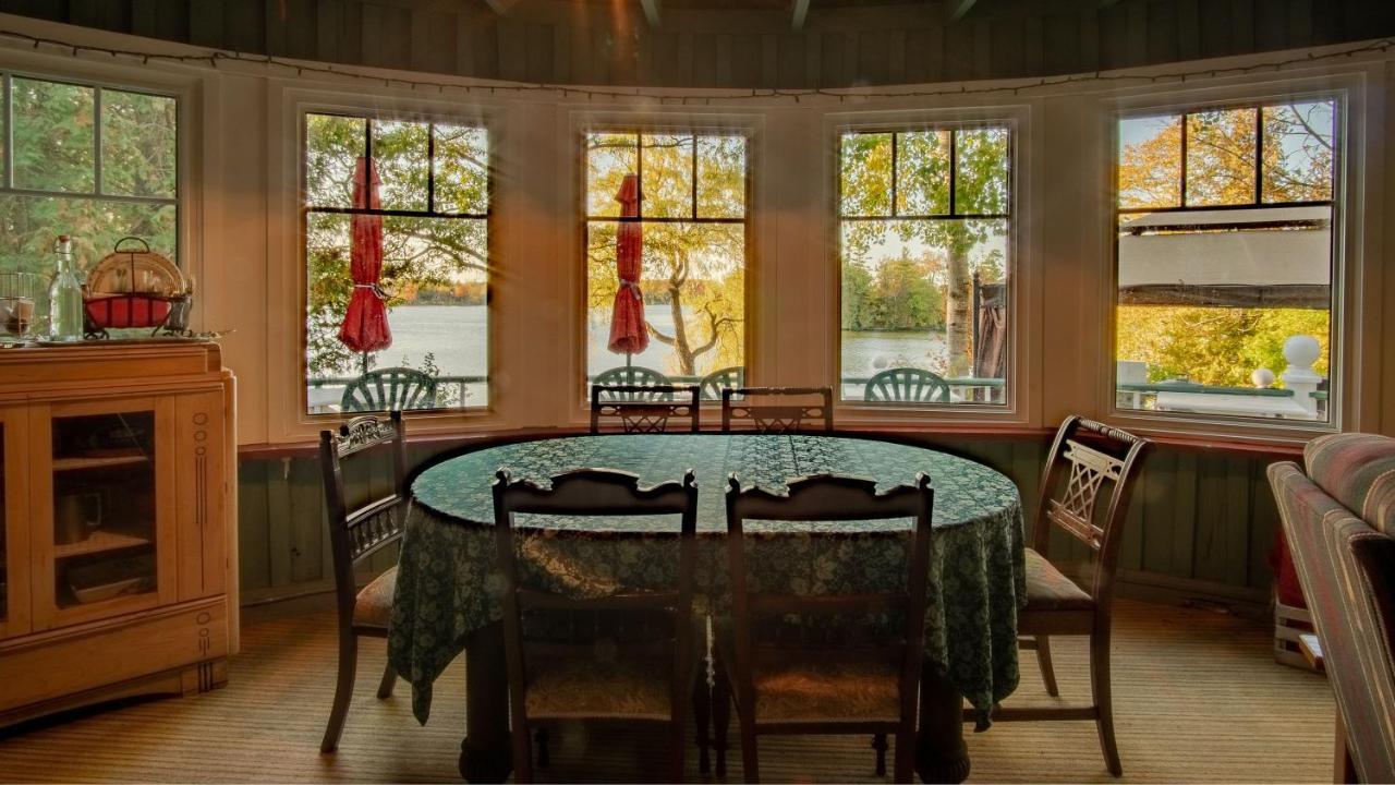 ホテル ウィンドスウェプト オン ザ トレント Campbellford エクステリア 写真